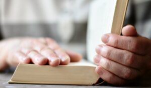 hands, a book, read-3457928.jpg